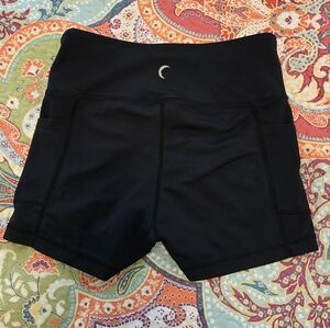 ZYIA Black Athletic Shorts Lightweight Elastic Waist